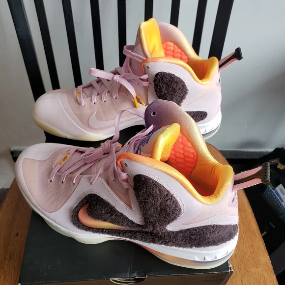 NEW Nike men's 9.5 LeBron 9 IX King of LA sneakers shoes pink furry DJ3908-600 - Picture 3 of 8